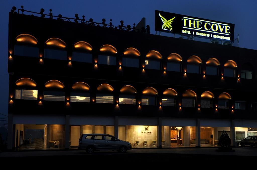 פנצ'קולה The Cove Hotel מראה חיצוני תמונה